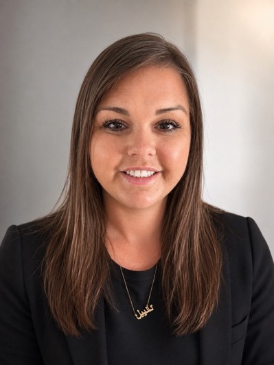 Danielle Fones - Native English Language Instructor